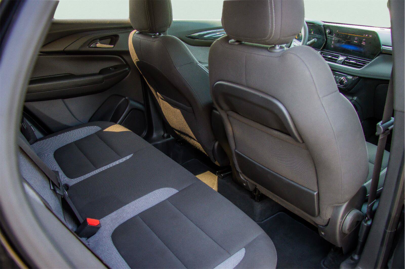 Used 2025 Chevrolet TrailBlazer LT FWD image 8