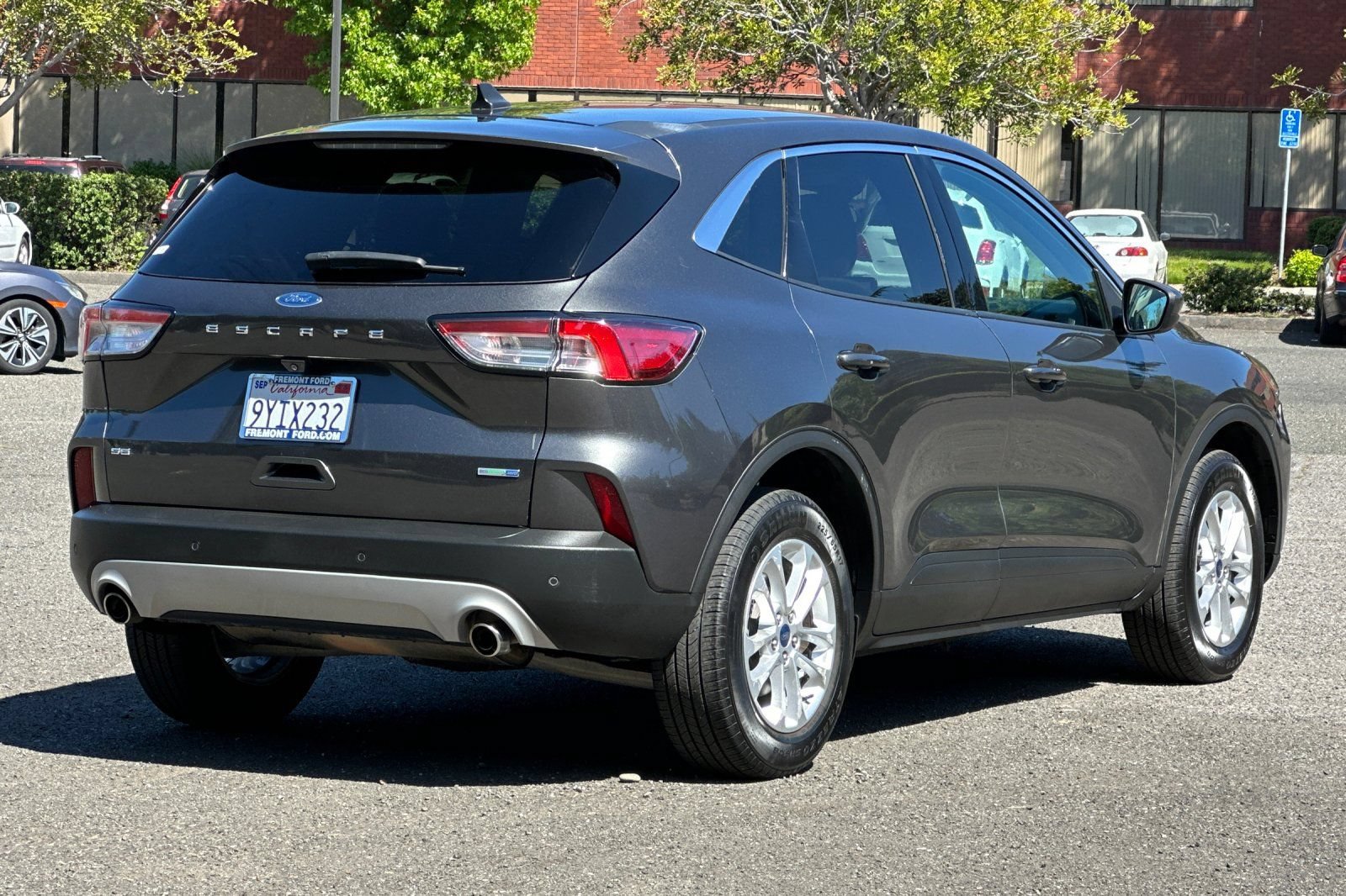 Certified 2020 Ford Escape SE AWD/4WD image 3
