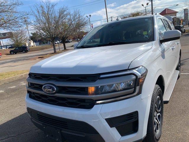 Certified 2024 Ford Expedition Max XLT image 2