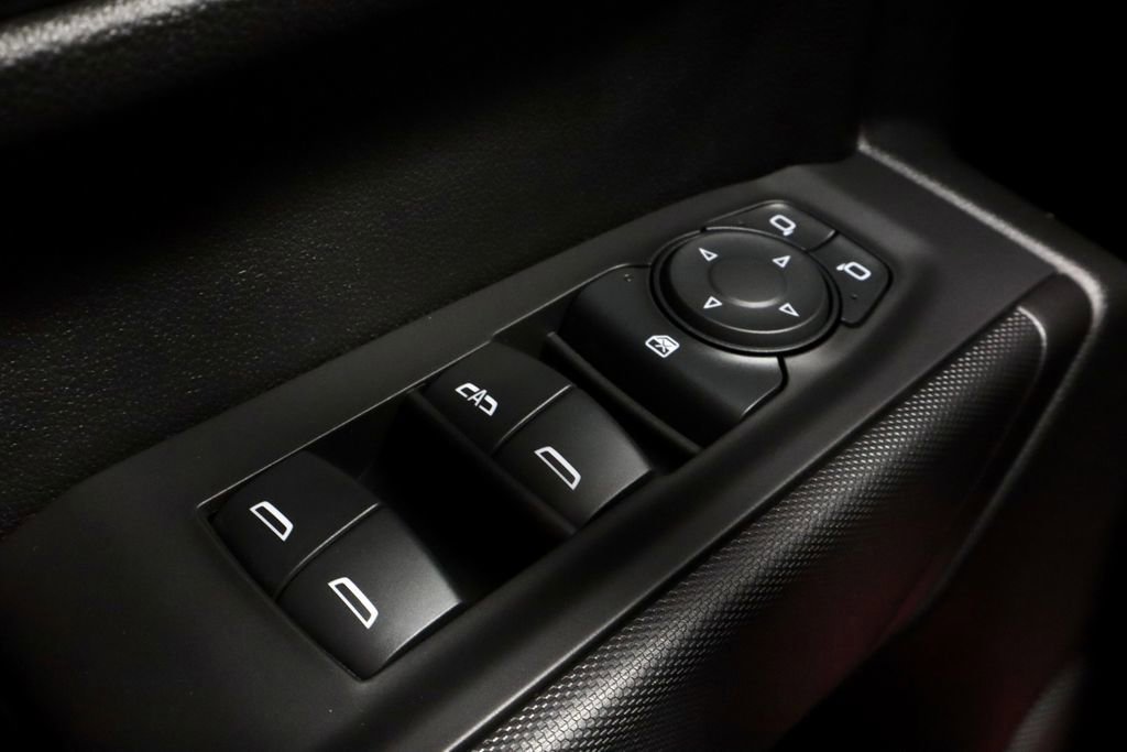 Used 2020 Chevrolet Silverado 1500 Custom w/ Custom Value Package image 25