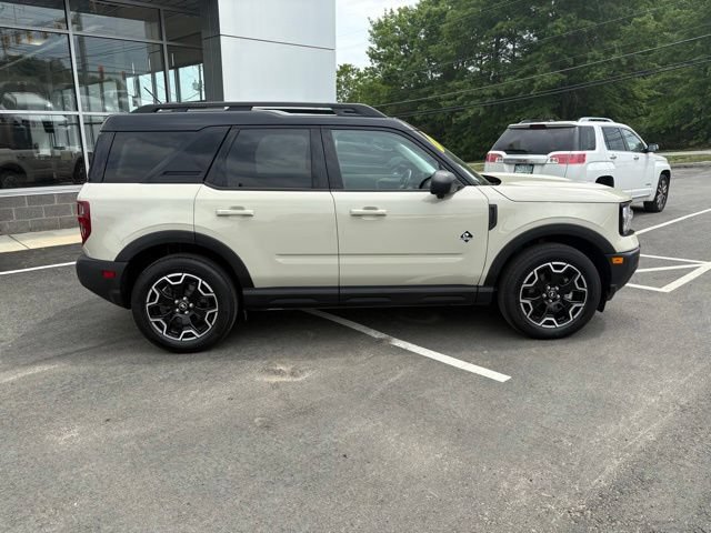 Certified 2025 Ford Bronco Sport Outer Banks w/ Outer Banks Tech Package+ AWD/4WD image 2
