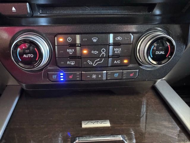 Certified 2017 Ford F350 Platinum w/ Platinum Ultimate Package AWD/4WD image 23