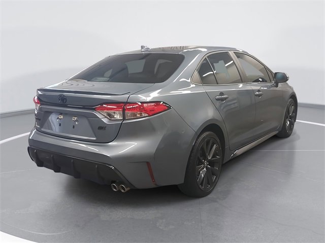 Used 2023 Toyota Corolla SE image 3