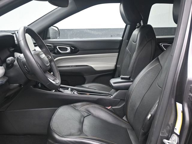 Used 2023 Jeep Compass Limited AWD/4WD image 6