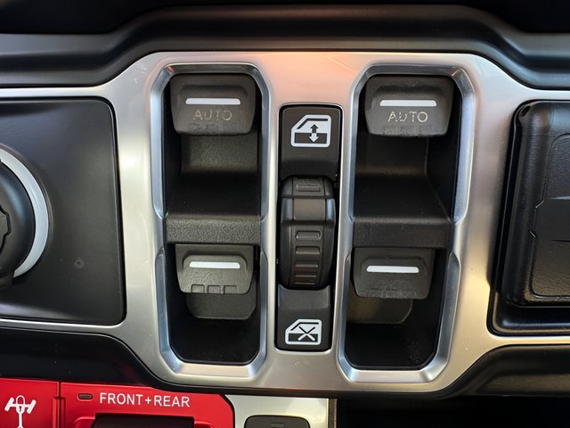 Used 2019 Jeep Wrangler Unlimited Rubicon AWD/4WD image 13