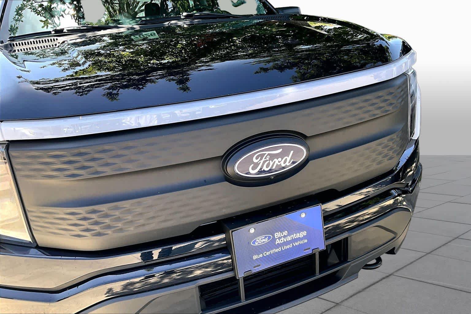 Certified 2025 Ford F150 Lightning XLT AWD/4WD image 29
