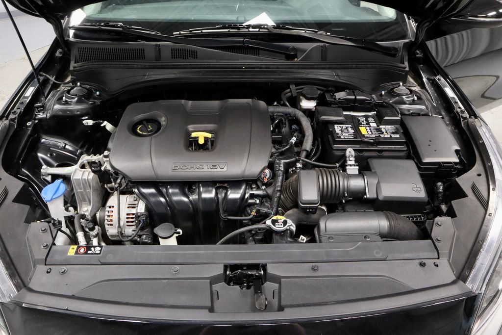 Used 2024 Kia Forte LXS w/ LXS Technology Package FWD image 16