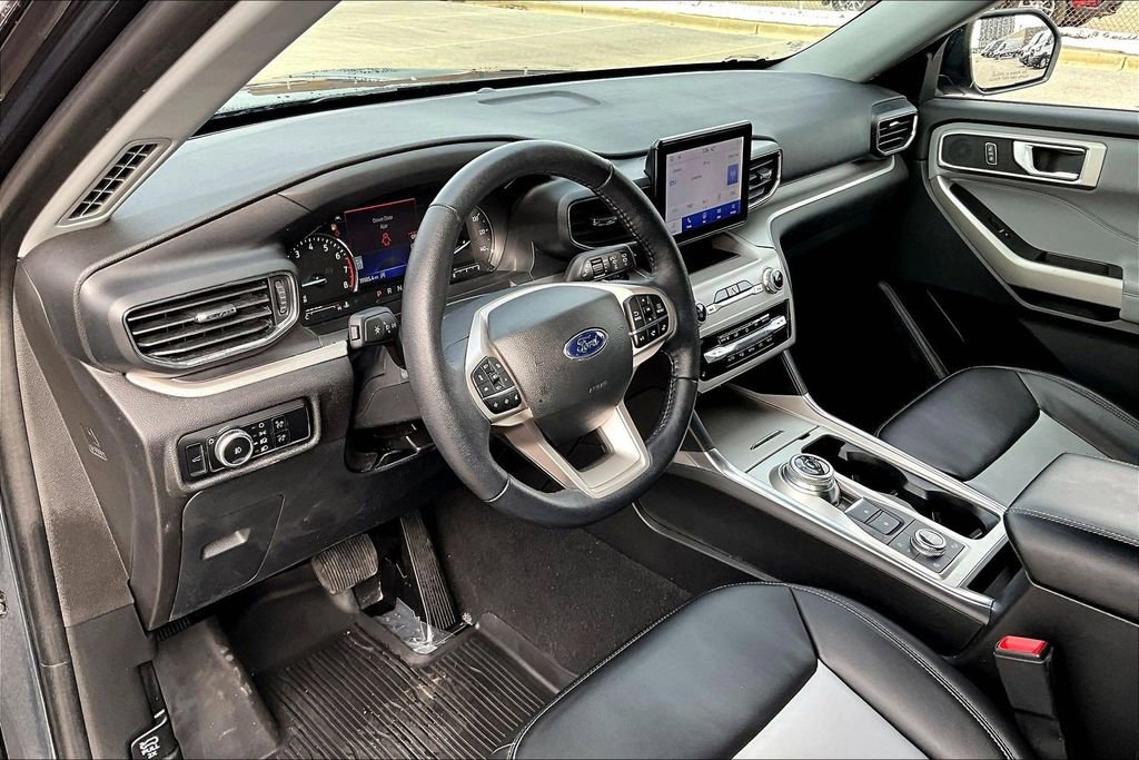 Certified 2023 Ford Explorer XLT w/ Equipment Group 202A image 13