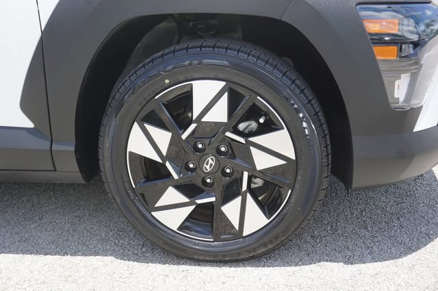 Used 2024 Hyundai Kona SEL w/ Convenience Package FWD image 11