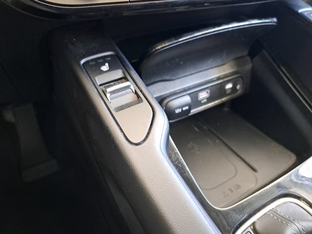 Used 2025 Kia Telluride S AWD/4WD image 14