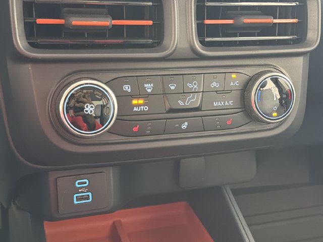 Certified 2024 Ford Maverick XLT w/ XLT Luxury Package AWD/4WD image 6
