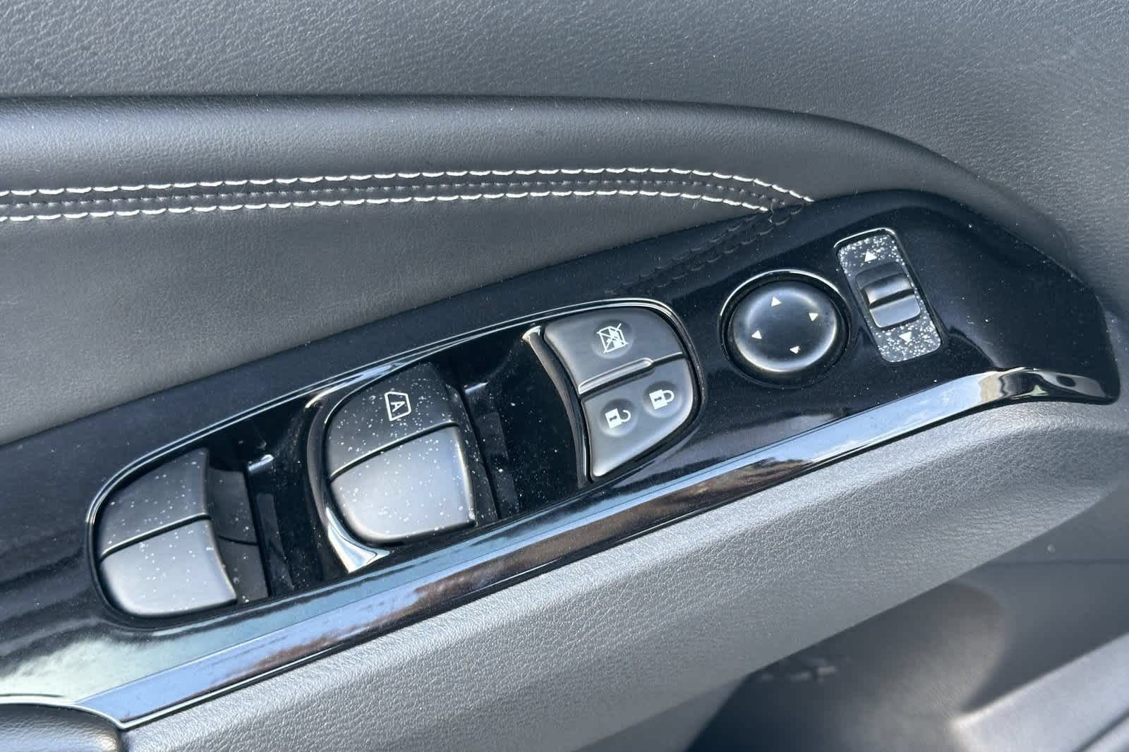 Used 2023 Nissan Altima 2.5 SV w/ SV Premium Package FWD image 13