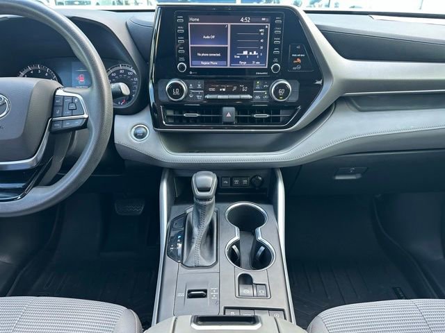 Used 2020 Toyota Highlander L FWD image 16