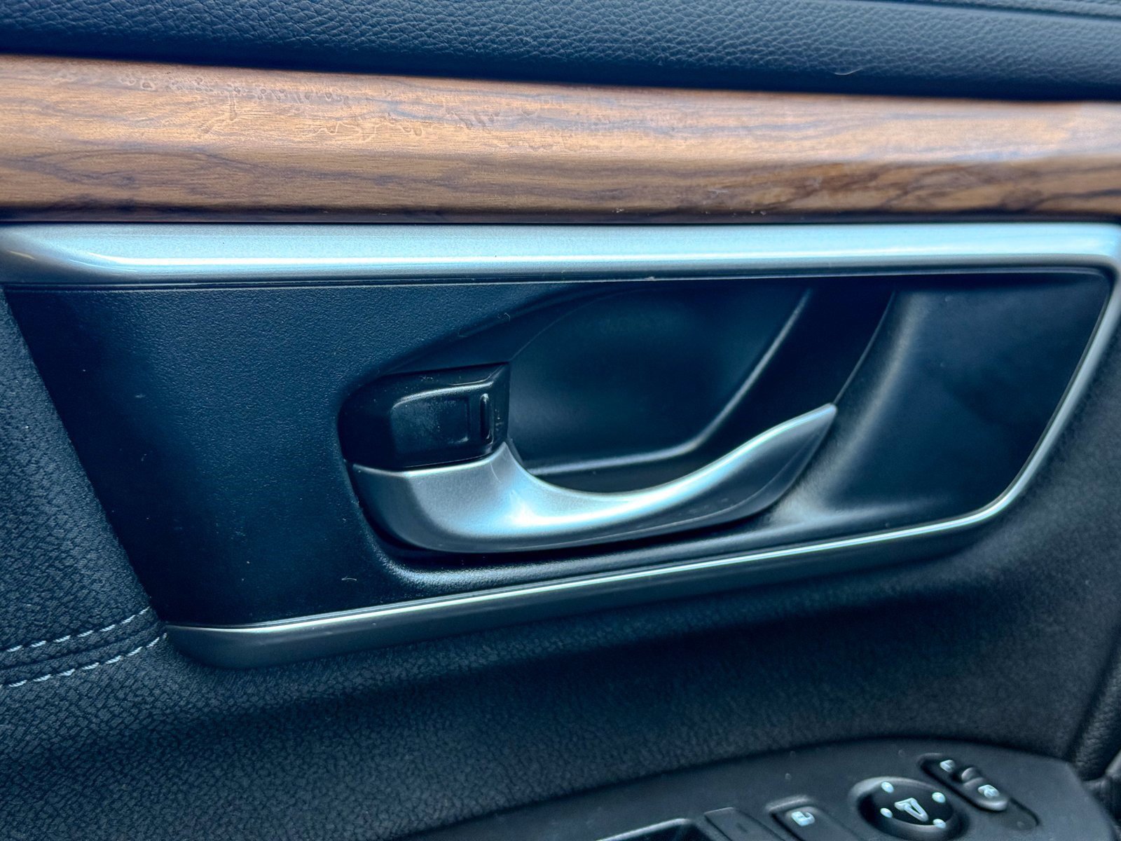 Used 2020 Honda CR-V EX image 30