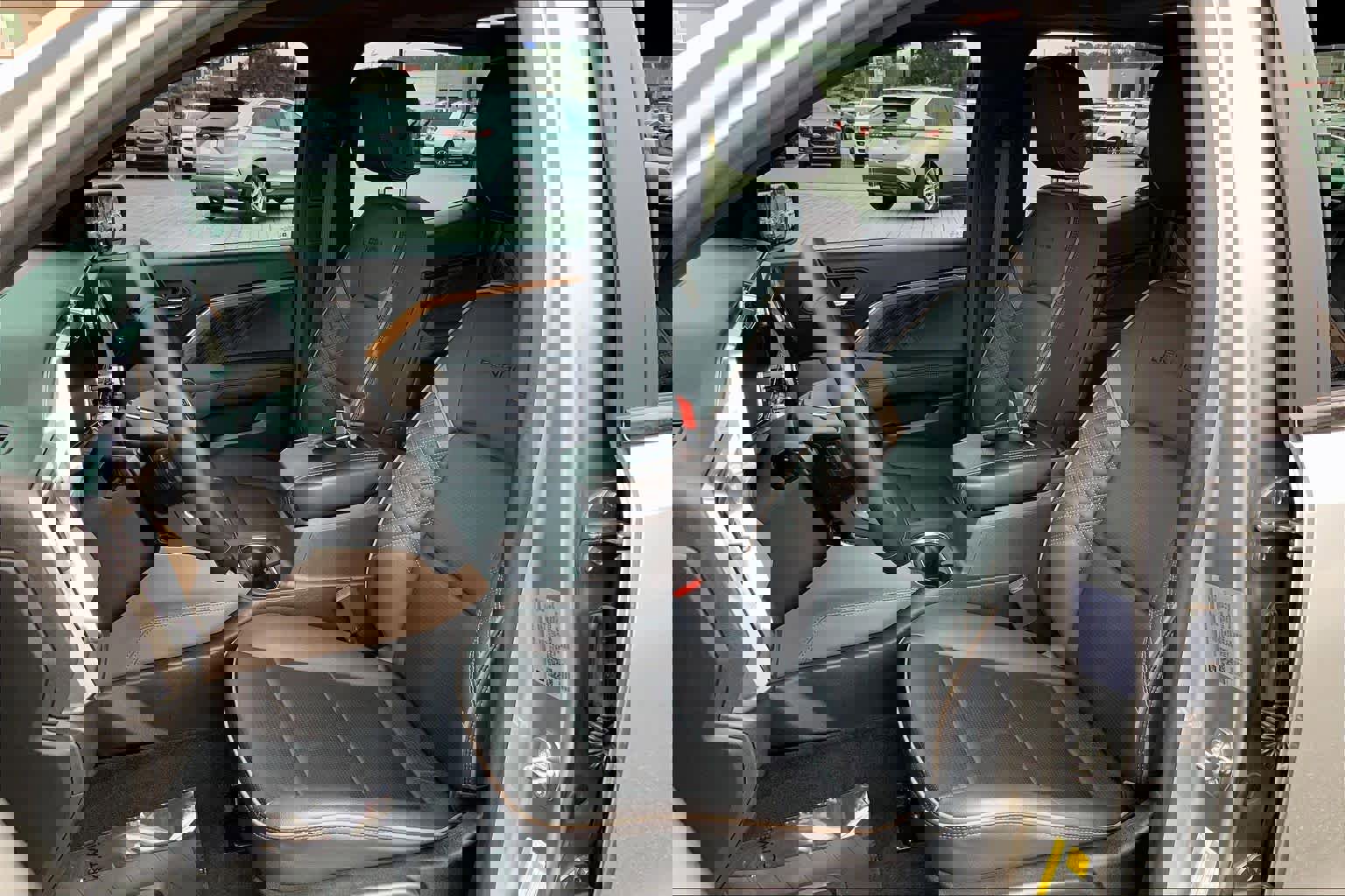 Used 2023 GMC Canyon Denali image 10