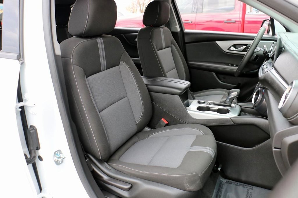 Used 2025 Chevrolet Blazer LT image 31