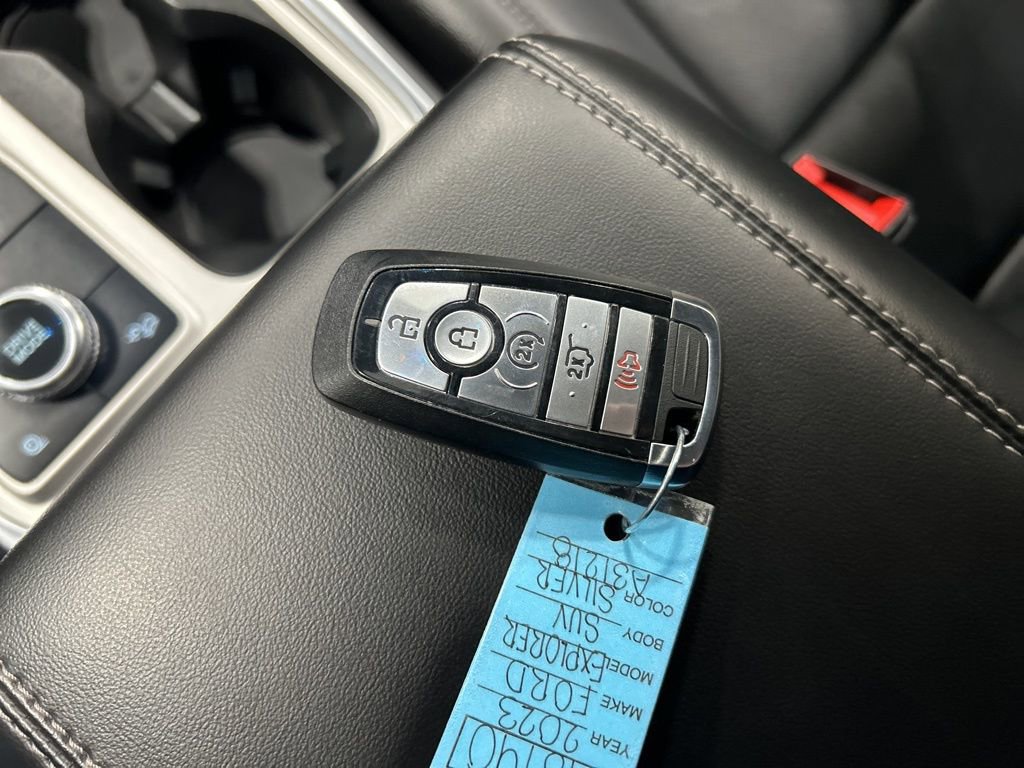 Certified 2023 Ford Explorer Limited w/ Equipment Group 301A image 28