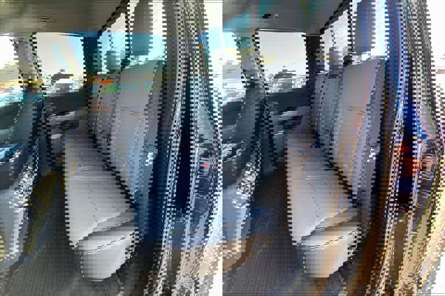 Certified 2022 Ford F150 Lariat w/ Equipment Group 502A High image 20