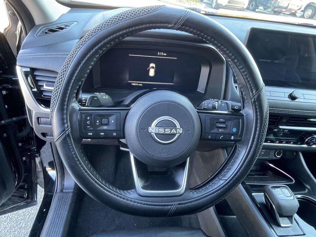 Used 2024 Nissan Rogue SL w/ SL Premium Package image 18