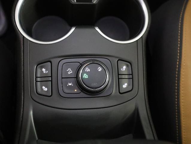 Used 2020 GMC Terrain SLT w/ Preferred Package AWD/4WD image 24