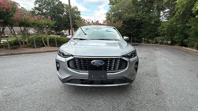 Certified 2024 Ford Escape Platinum AWD/4WD image 2