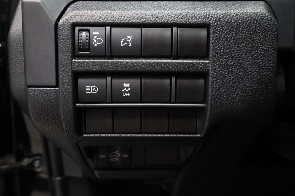 Used 2024 Toyota Tacoma SR AWD/4WD image 26