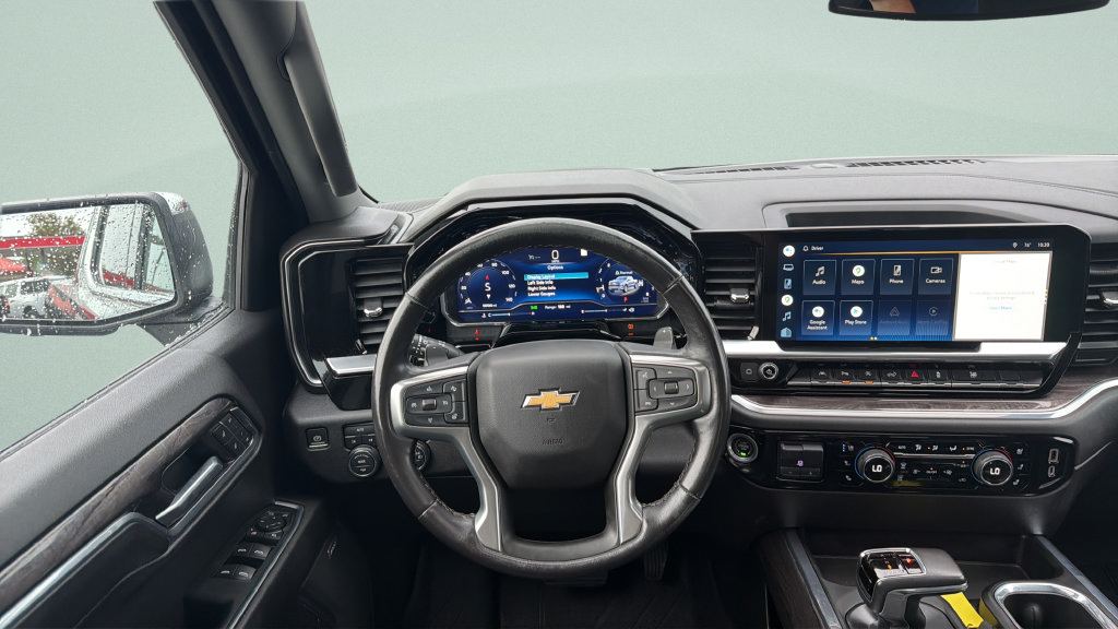 Used 2022 Chevrolet Silverado 1500 LTZ w/ LTZ Premium Package AWD/4WD image 11