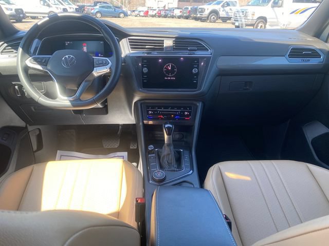 Used 2022 Volkswagen Tiguan SE AWD/4WD image 13
