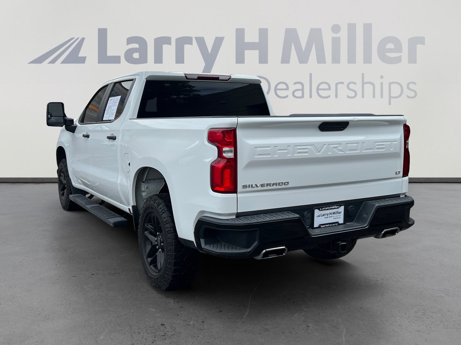 Used 2022 Chevrolet Silverado 1500 LT Trail Boss AWD/4WD image 3