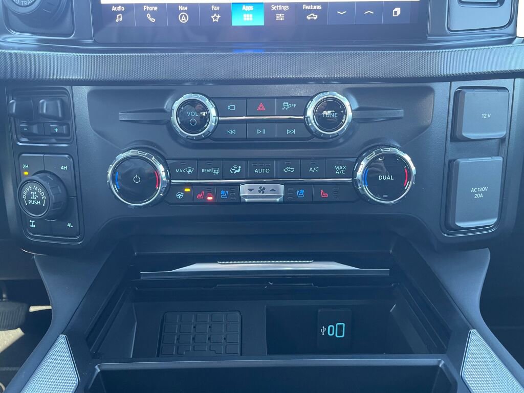 Certified 2026 Ford F350 Platinum w/ Tremor Off-Road Package image 11