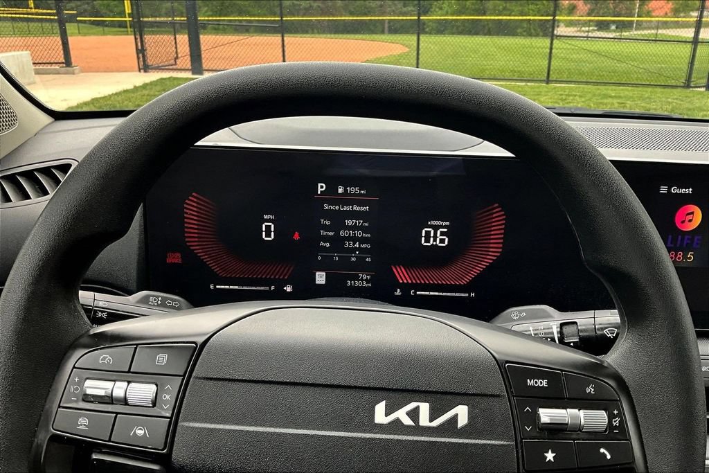 Used 2025 Kia K4 FWD image 14