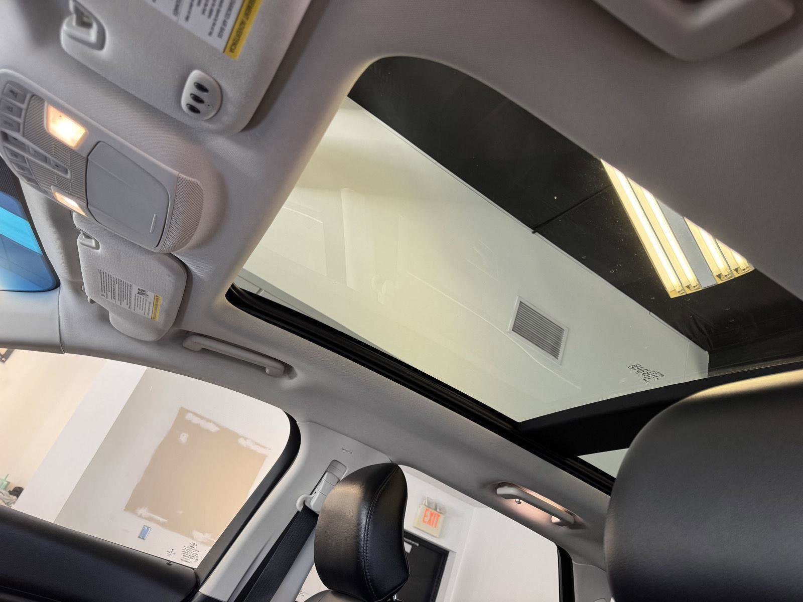 Certified 2017 Ford Edge Titanium w/ Equipment Group 301A image 34