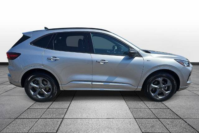 Certified 2023 Ford Escape ST-Line AWD/4WD image 4