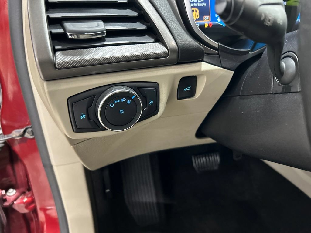 Certified 2019 Ford Fusion SE FWD image 14