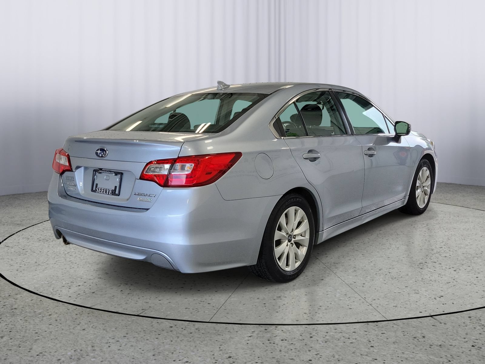 Used 2017 Subaru Legacy 2.5i Premium AWD/4WD image 2
