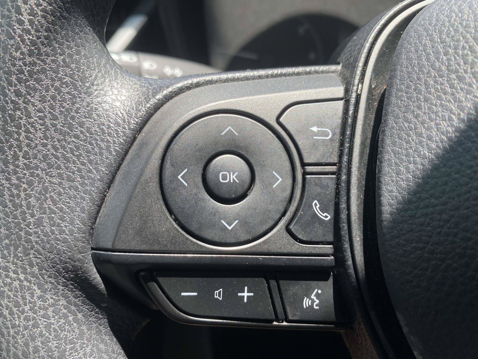 Used 2025 Toyota Corolla LE FWD image 20