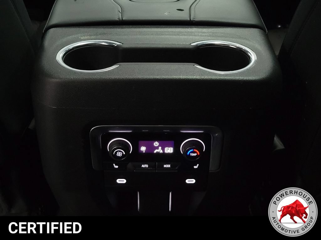 Used 2022 Chevrolet Tahoe Z71 w/ Luxury Package AWD/4WD image 19