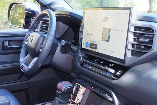 Used 2025 Toyota Tundra TRD Pro AWD/4WD image 11