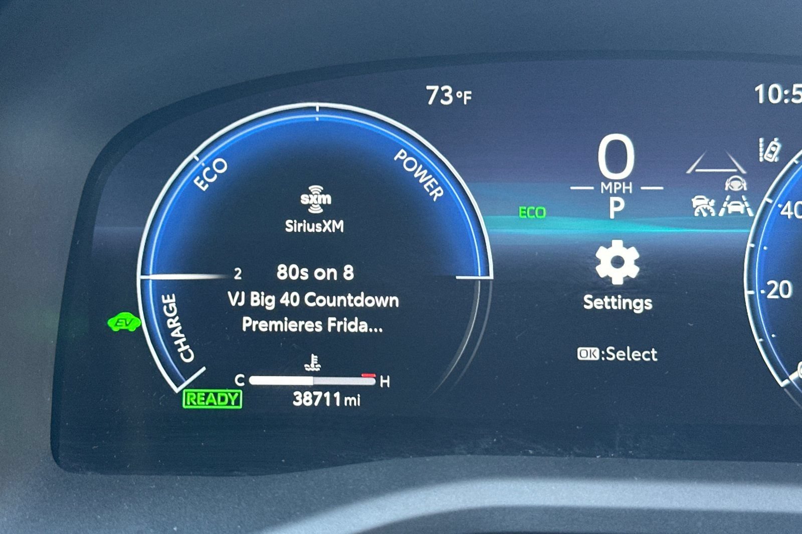 Used 2025 Toyota Camry XLE AWD/4WD image 40
