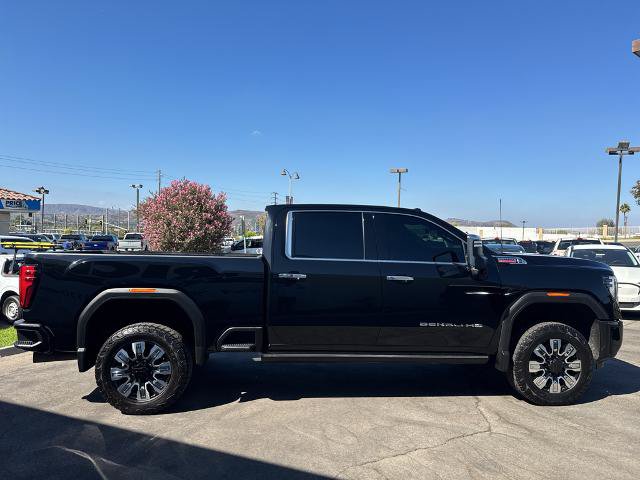 Used 2024 GMC Sierra 2500 Denali w/ Technology Package AWD/4WD image 4