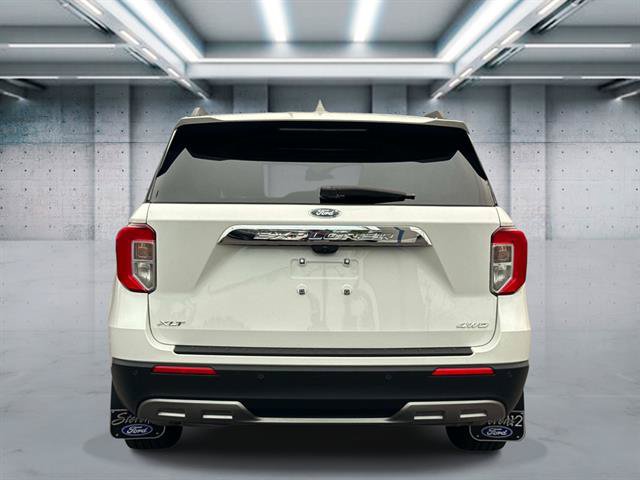 Certified 2023 Ford Explorer XLT w/ Equipment Group 202A AWD/4WD image 5