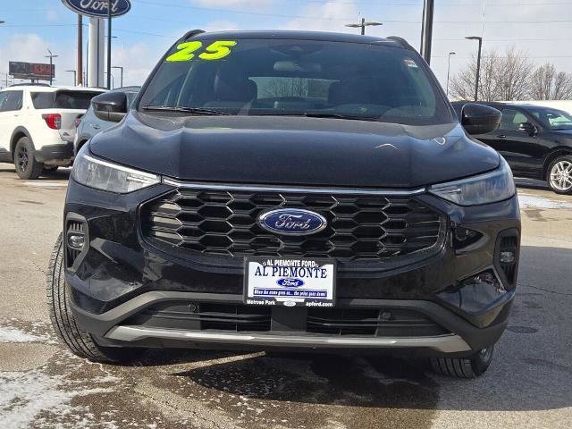 Certified 2025 Ford Escape ST-Line Select image 6