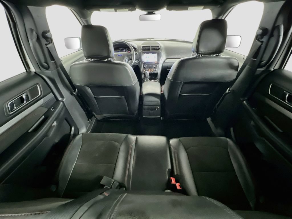 Certified 2018 Ford Explorer XLT w/ Equipment Group 202A AWD/4WD image 41