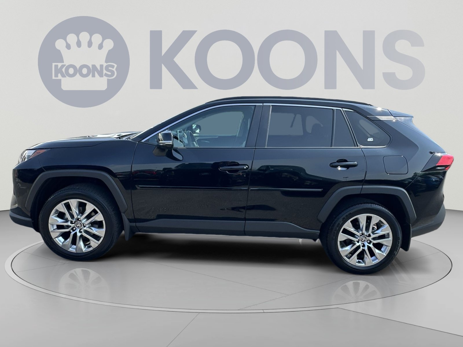 Used 2025 Toyota RAV4 XLE Premium w/ Weather Package AWD/4WD image 13