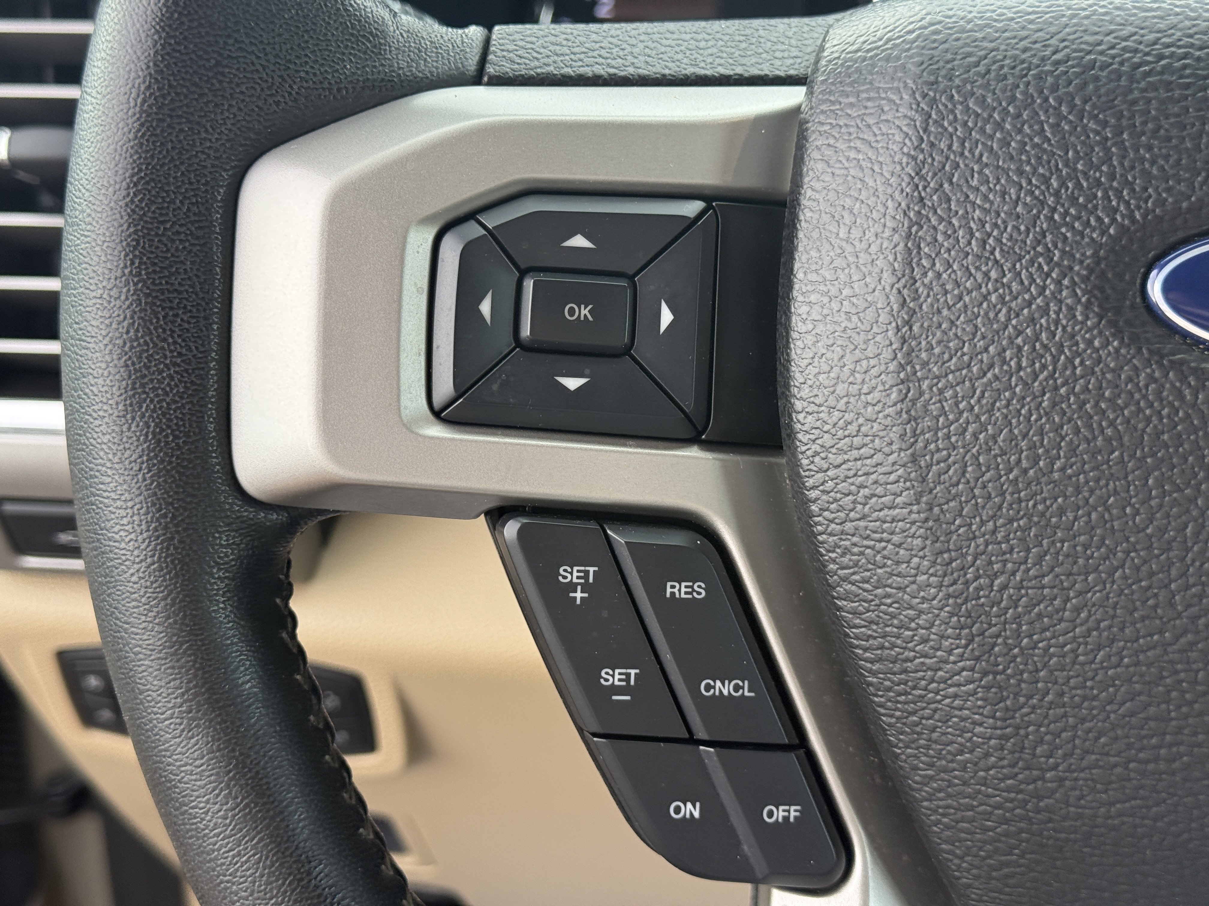 Certified 2017 Ford F250 Lariat w/ Lariat Ultimate Package AWD/4WD image 25