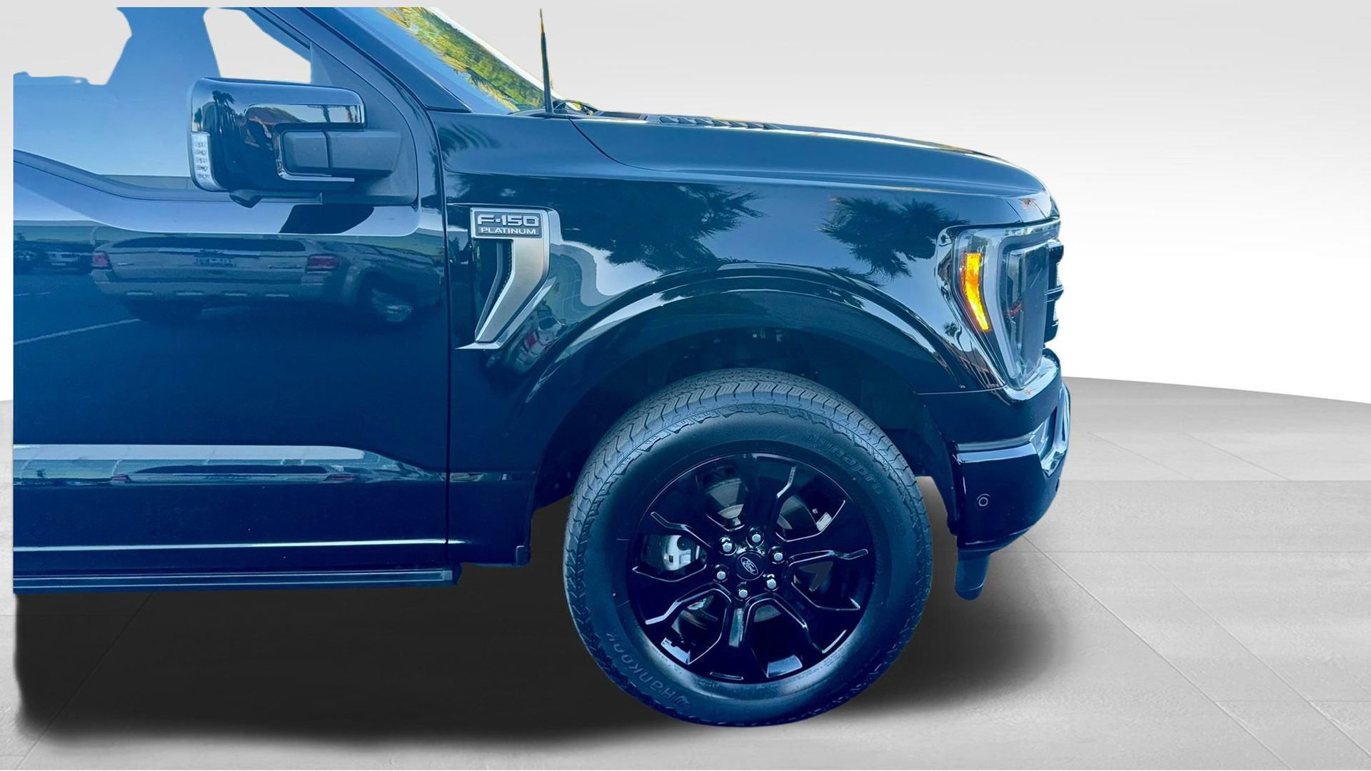 Certified 2023 Ford F150 Platinum w/ Equipment Group 701A High image 4