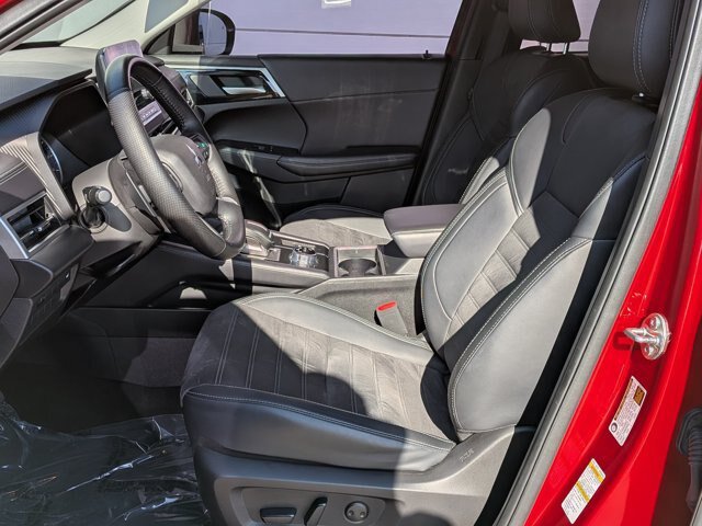 Used 2024 Mitsubishi Outlander SE FWD image 16