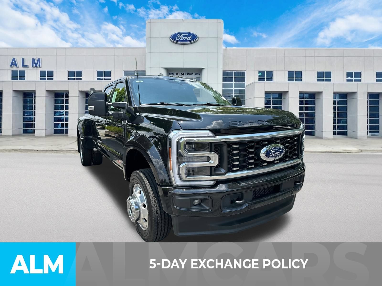 Certified 2025 Ford F450 Platinum w/ FX4 Off-Road Package AWD/4WD image 3