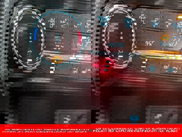 Certified 2022 Ford Escape SE w/ SE Sport Appearance Package image 21