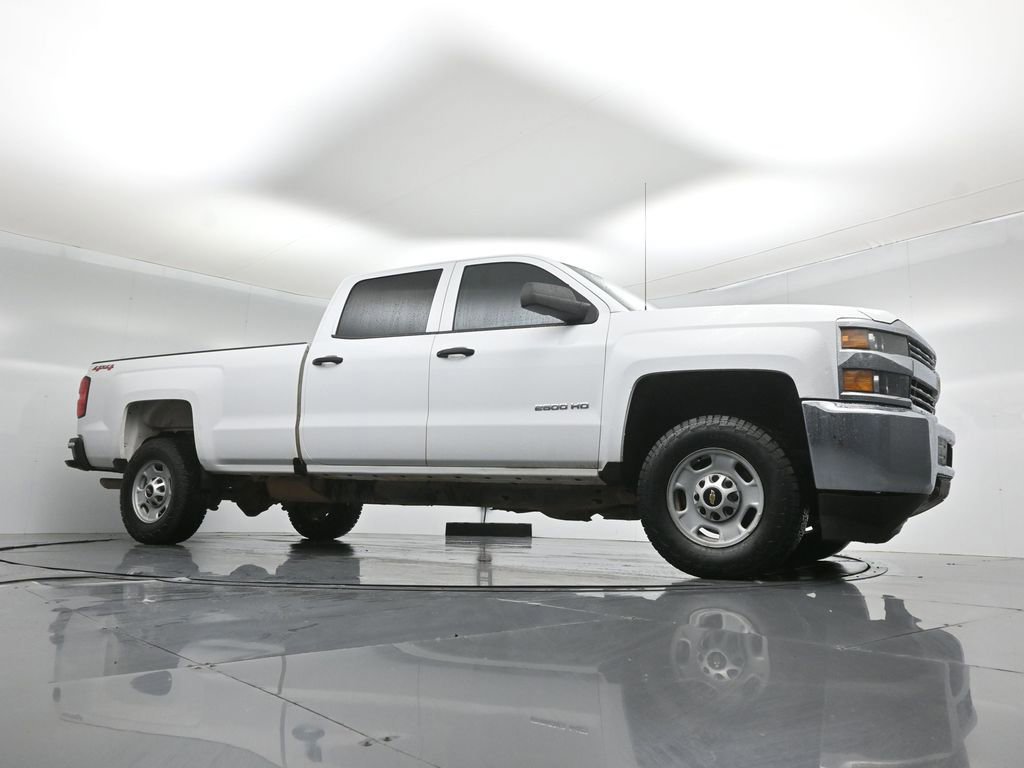 Used 2018 Chevrolet Silverado 2500 W/T image 2